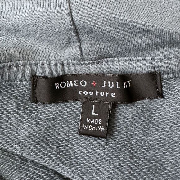 Romeo & Juliet Couture Ruffled Hoodie Pullover - Size Large - Picture 6 of 6